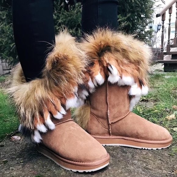 Brown Fur Snow Boot | All Natural Material - Picture 2 of 8